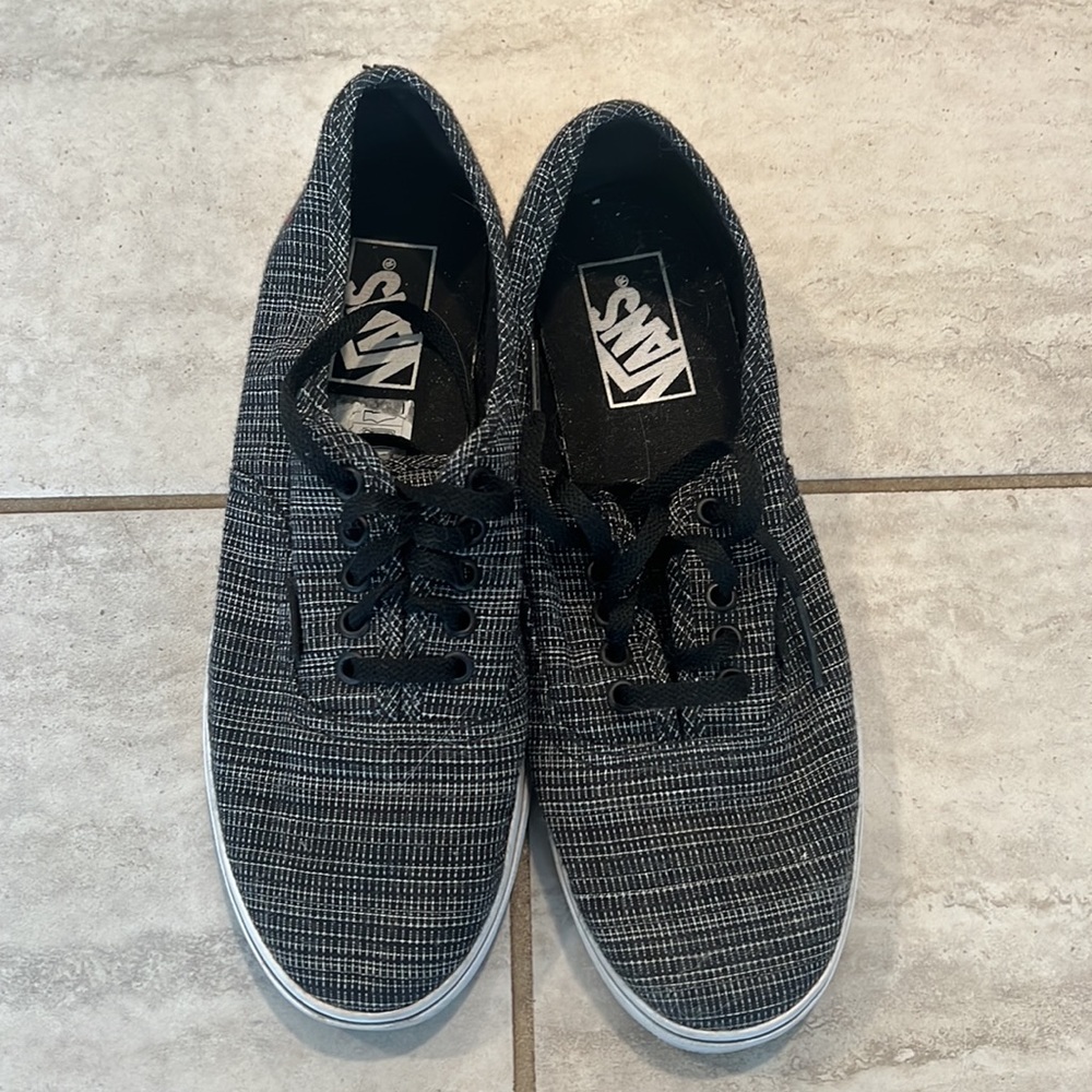Vans - Picture 2 of 3